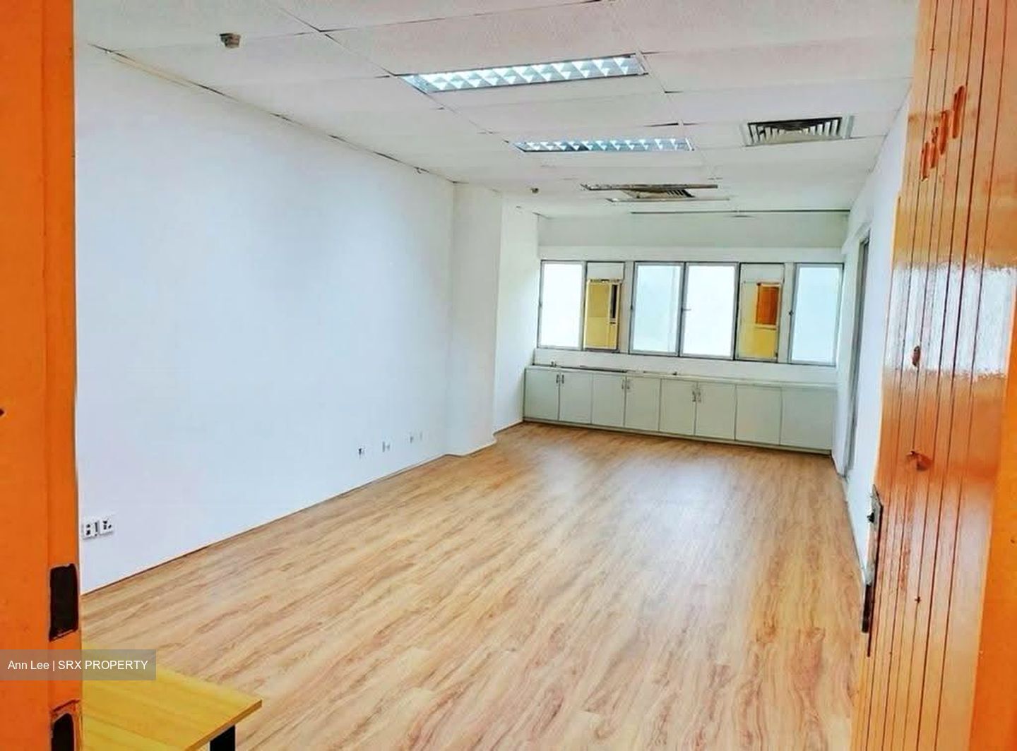 THE GOLDEN MILE (D7), Office #635442991